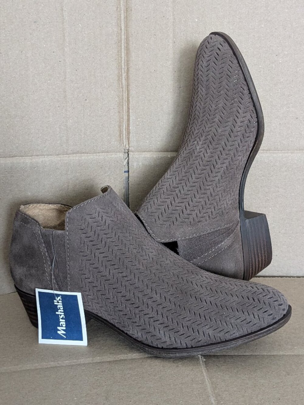 Lucky Brand Basel Women's Suede Booties Size 8 Taupe Side Slit Ankle Boots New